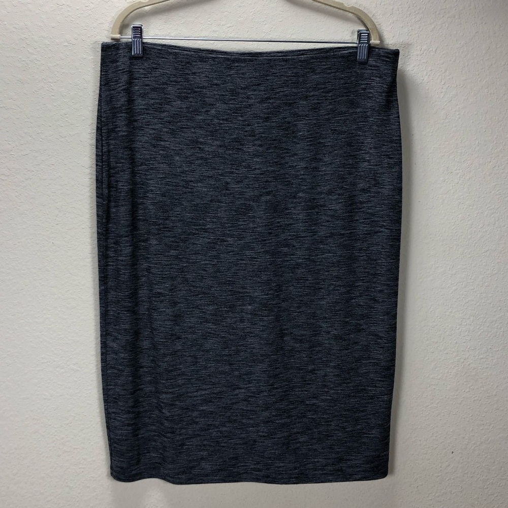 Simple Styled Black & Gray Stretch Pencil Skirt - Picture 1 of 4